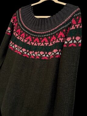 Mauice Off Shoulder Sweater-Like New (Lg)